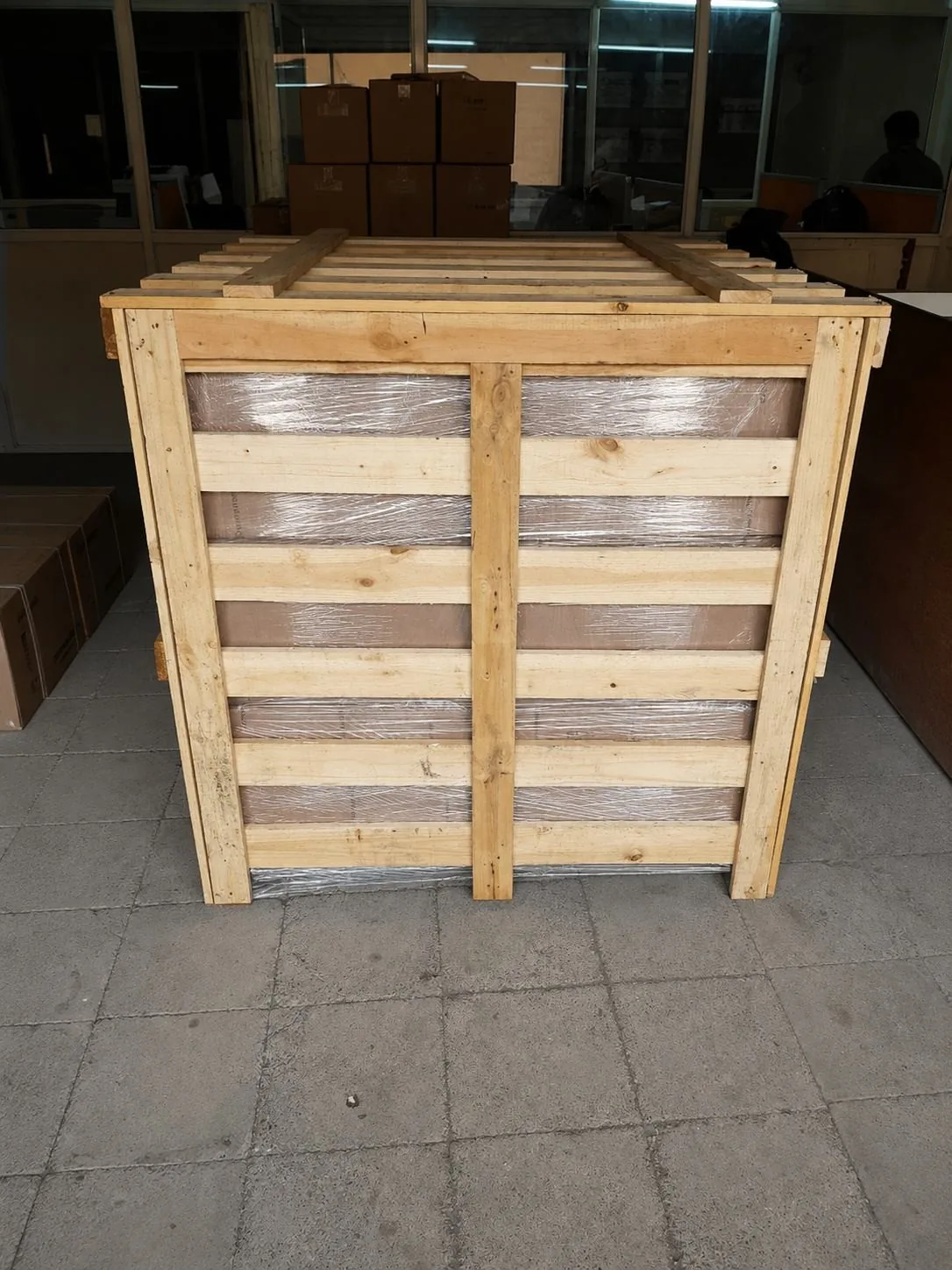 Wooden crate packing